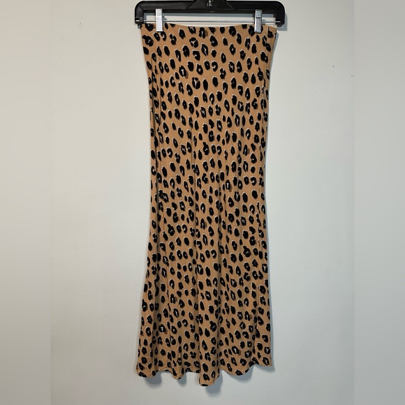 Leopard Print Skirt Size Small - Picture 2 of 3